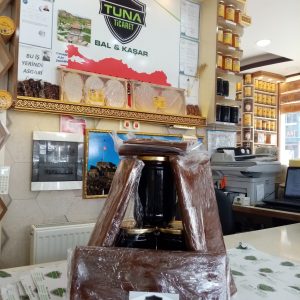 KARS KAĞIZMAN EV YAPIMI DUT PESTİLİ. TARTILARAK SATILIYOR.